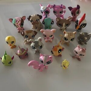 Colorful Small Pet Figurine Set